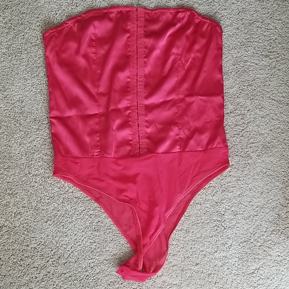 Strapless bodysuit - Picture 3 of 6